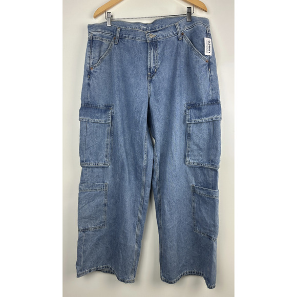 NWT Old Navy Mid-Rise Baggy Wide-Leg Cargo Jeans Blue Denim Women's Plus Size 16 - Picture 2 of 11